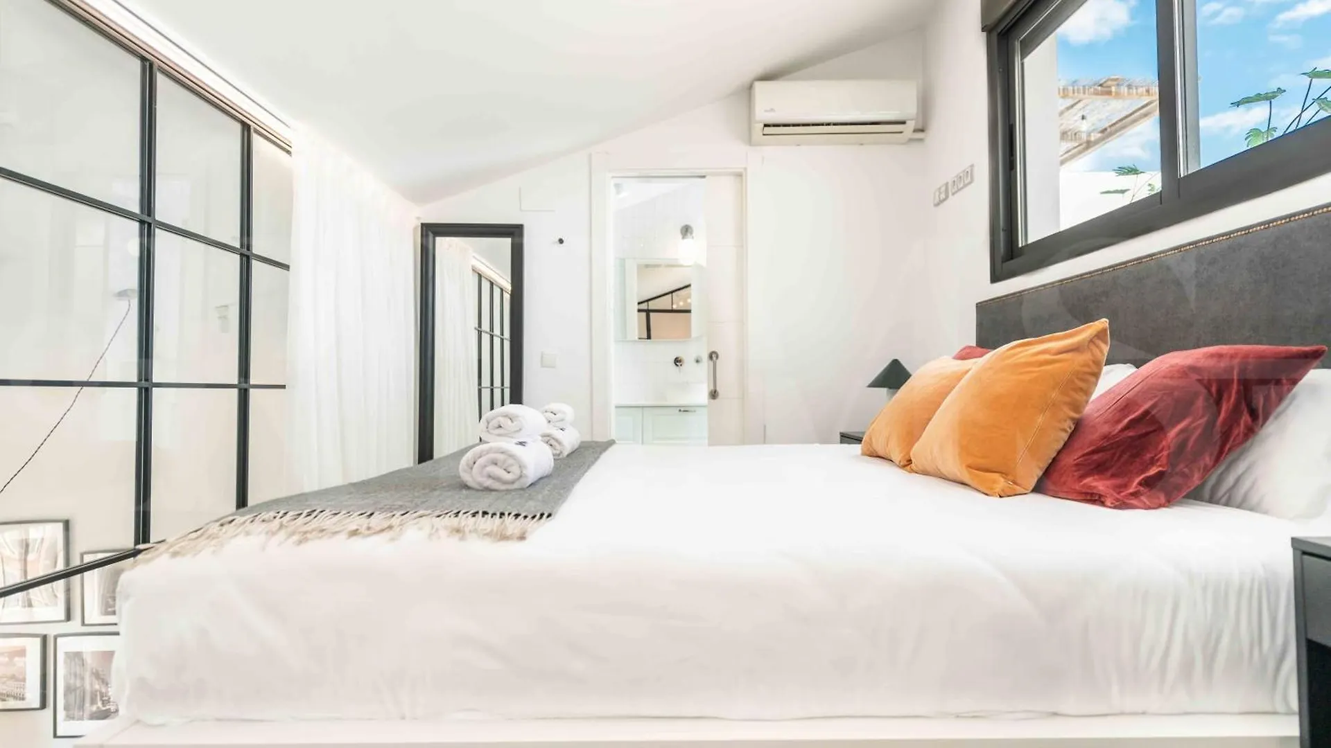 Bright Spacious Duplex With Terrace By Rems Malaga 0*,