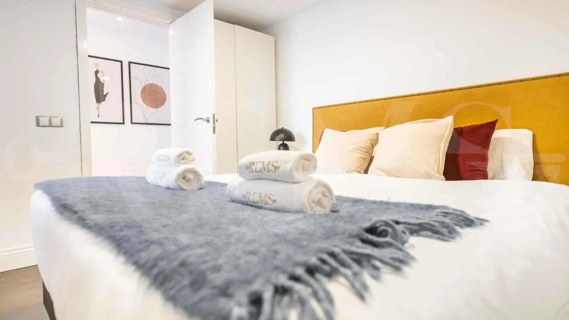 Bright Spacious Duplex With Terrace By Rems Malaga 0*,