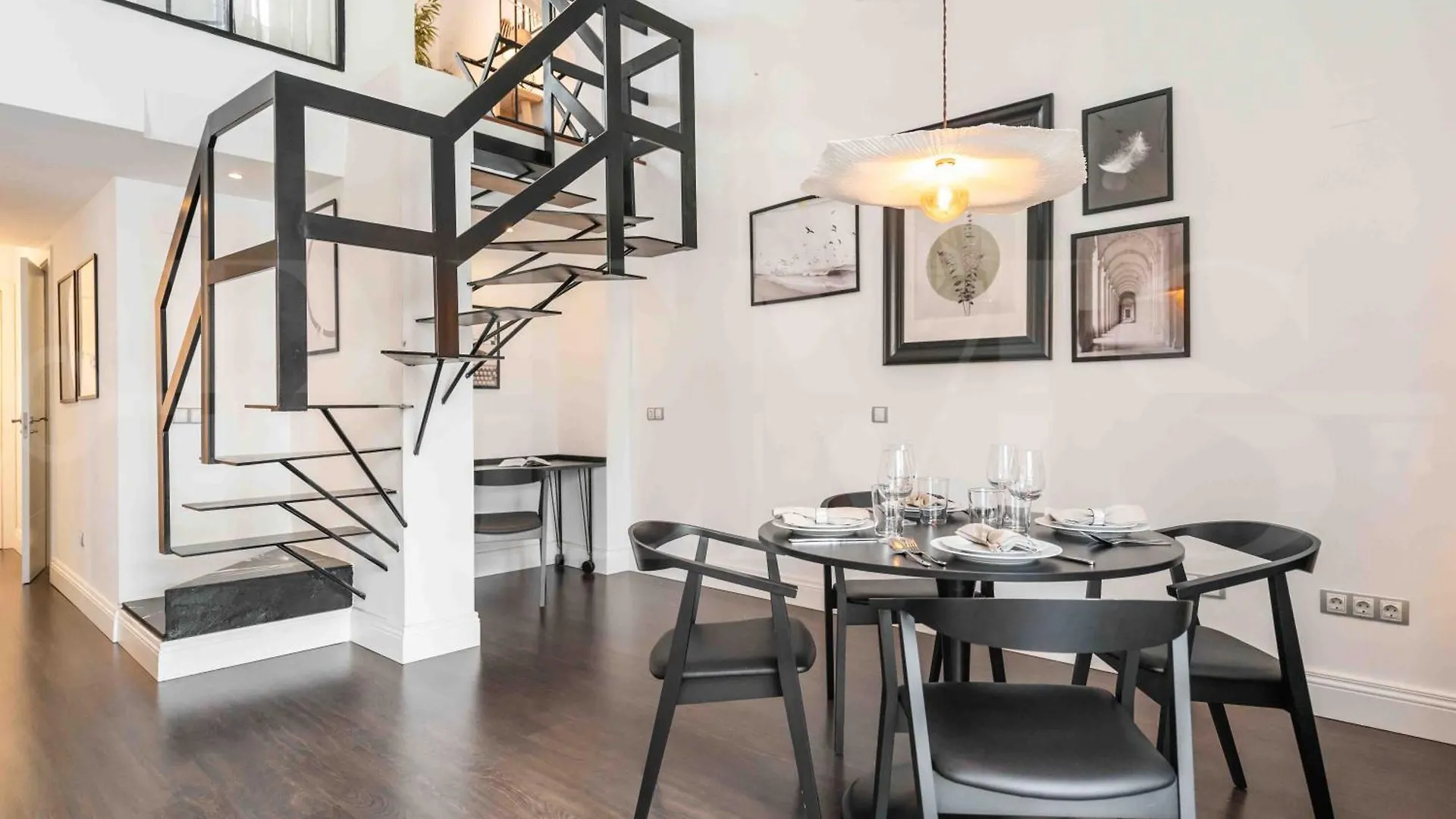 Apartment Bright Spacious Duplex With Terrace By Rems Malaga