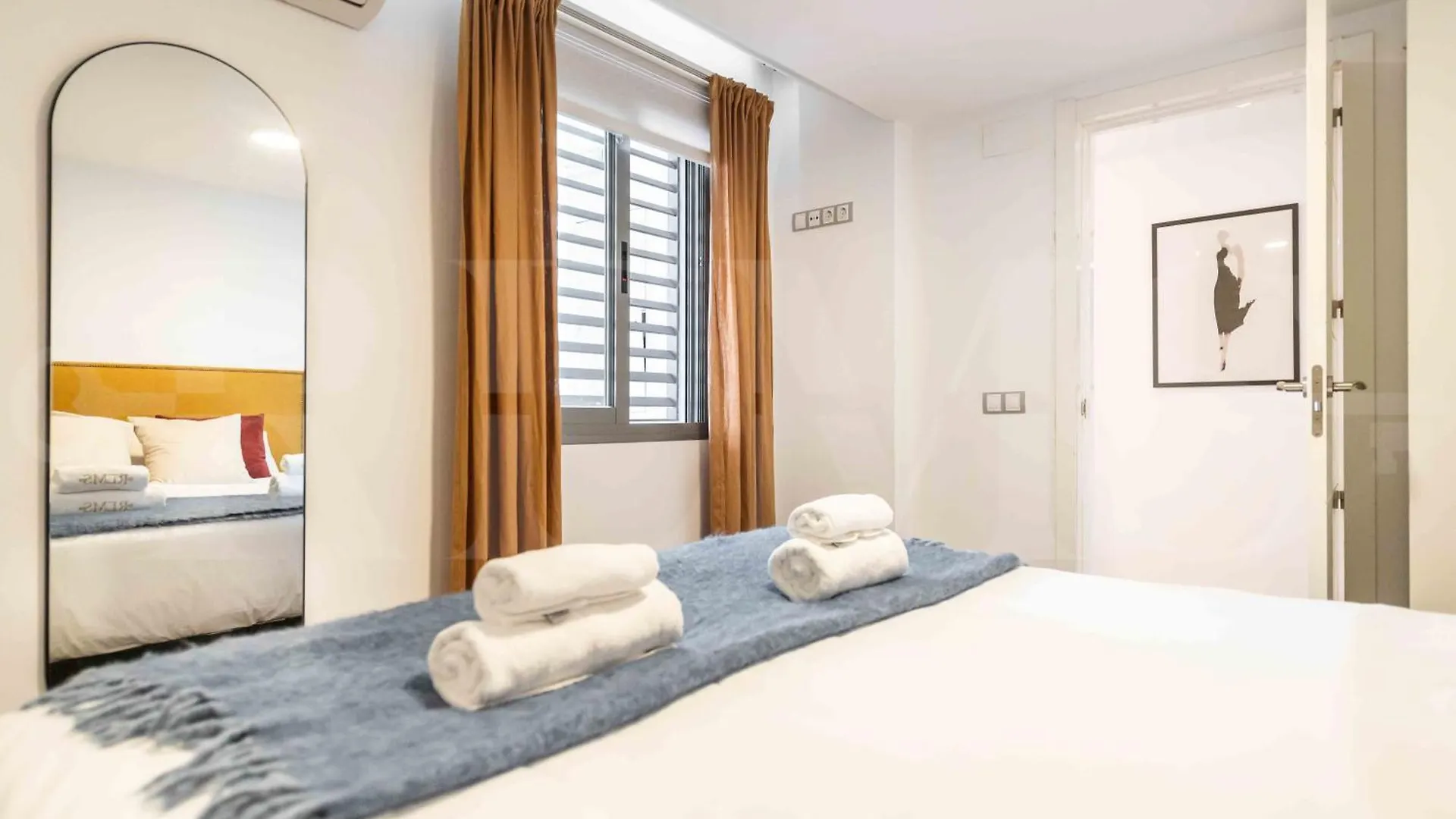 Bright Spacious Duplex With Terrace By Rems Malaga Spain